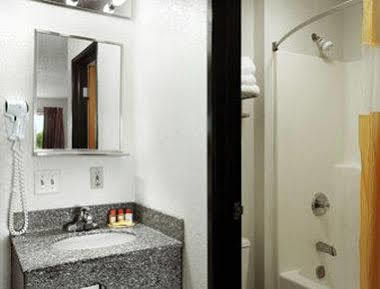 Days Inn By Wyndham Ankeny - Des Moines Εξωτερικό φωτογραφία